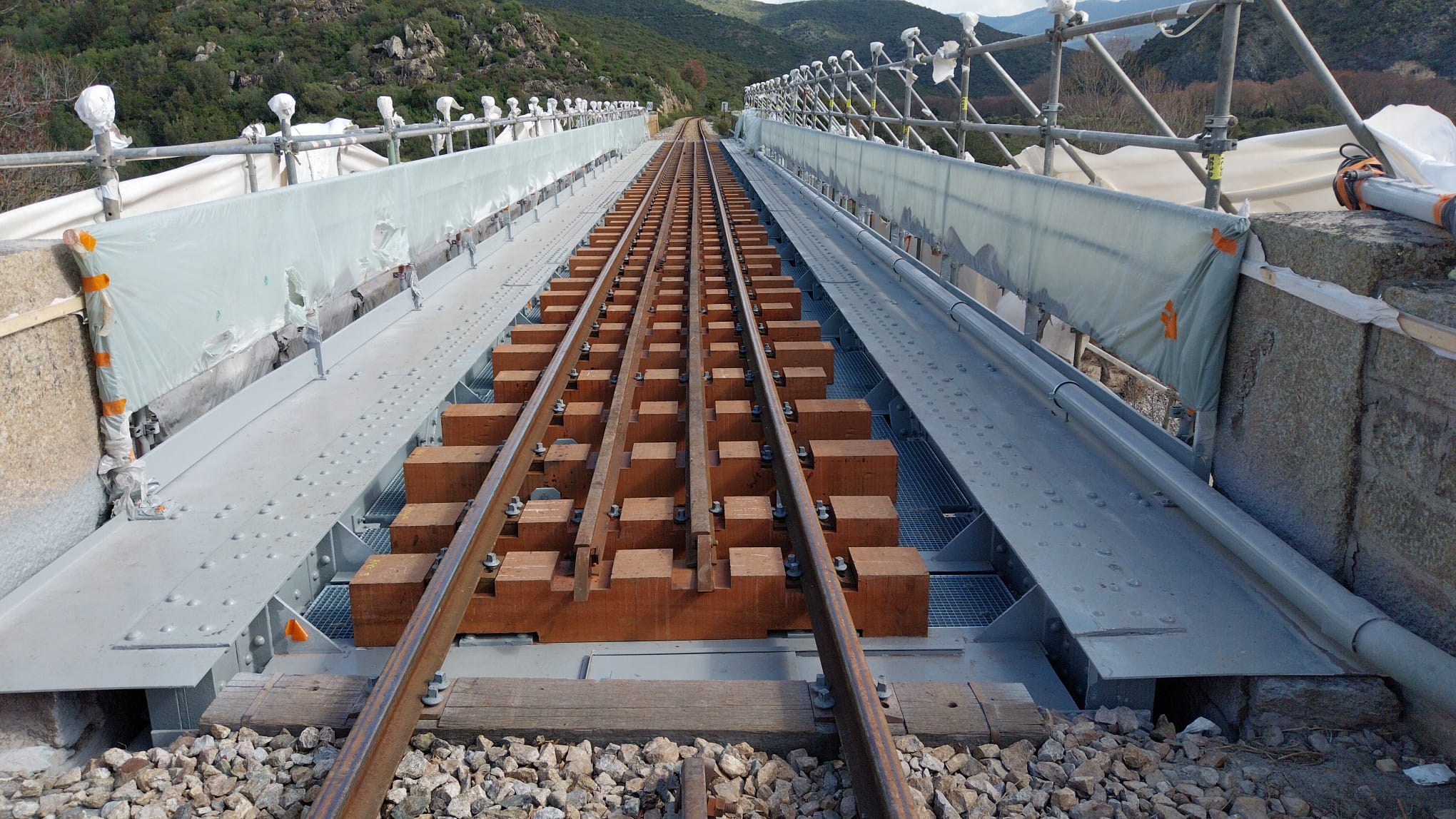 Prestation surveillance travaux HTIV FER-PLAY