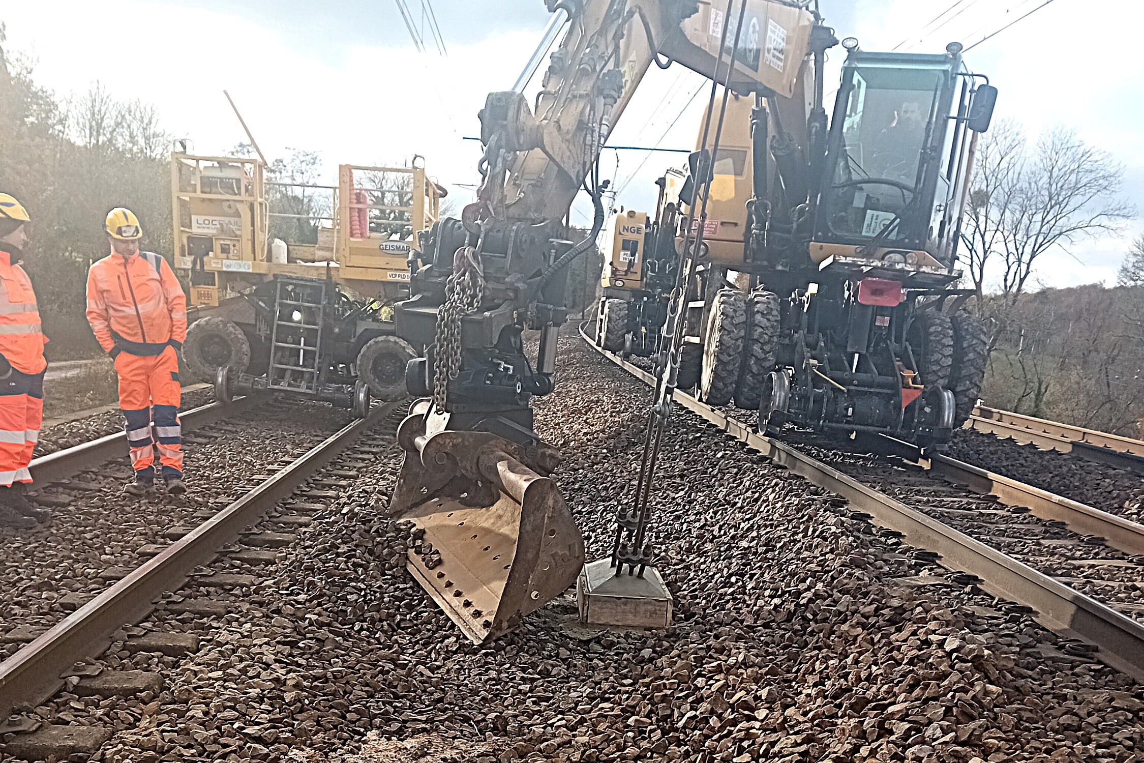 Régularisation de la caténaire sur la ligne POLT